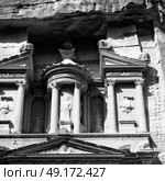 the antique site of petra in jordan one of the beautiful wonder of the world. Стоковое фото, агентство Ingram Publishing / Фотобанк Лори