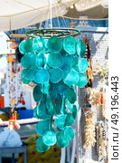 full in market old table shell and sealife in sale. Стоковое фото, агентство Ingram Publishing / Фотобанк Лори