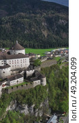 Kufstein town with Castle Festung fortress. Стоковое видео, видеограф Михаил Коханчиков / Фотобанк Лори