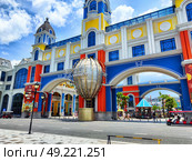 Phu Quoc, Vietnam - April 06, 2025: Explore VinPearl District and Vin Wonders Park on Phu Quoc Island, a vibrant entertainment hub in Vietnam. Редакционное фото, фотограф Кривошеина Елена Леонидовна / Фотобанк Лори