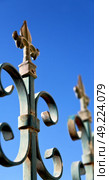 in the sky an iron fence prospective and abstracr background. Стоковое фото, агентство Ingram Publishing / Фотобанк Лори