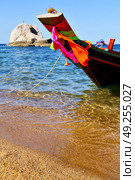 asia in the  kho tao bay isle white  beach    rocks house boat   thailand  and south china sea anchor. Стоковое фото, агентство Ingram Publishing / Фотобанк Лори