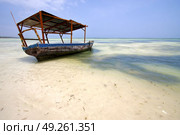  in the  blue lagoon relax  of zanzibar  africa coastline boat pirague. Стоковое фото, агентство Ingram Publishing / Фотобанк Лори