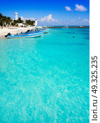 Puerto Morelos beach in Mayan Riviera Maya of Mexico. Стоковое фото, агентство Ingram Publishing / Фотобанк Лори