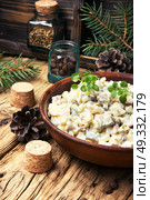 Russian meat salad. Traditional Russian meat salad Olivier, with meat and vegetables. Стоковое фото, агентство Ingram Publishing / Фотобанк Лори