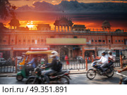 Jaipur - a city in India, Rajasthan. It called the "Pink City" because of the unusual color of pink stone used in construction. "Pink City" Стоковое фото, агентство Ingram Publishing / Фотобанк Лори