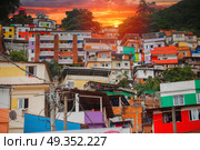 Rio de Janeiro downtown and favela.  Brazil. Rio de Janeiro downtown and favela. Стоковое фото, агентство Ingram Publishing / Фотобанк Лори