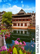Strasbourg la Petite France in Alsace. Strasbourg la Petite France in Alsace half timbered houses. Стоковое фото, агентство Ingram Publishing / Фотобанк Лори