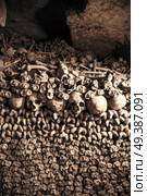 catacombs of Paris. Burial of millions of people in underground labyrinths. Стоковое фото, агентство Ingram Publishing / Фотобанк Лори