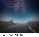 starry night sky above the road. Astrophotography. Стоковое фото, агентство Ingram Publishing / Фотобанк Лори