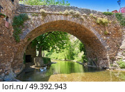 Potes river Quiviesa Deva a Cantabria village of Spain. Стоковое фото, агентство Ingram Publishing / Фотобанк Лори