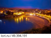Llanes Playa del Sablon beach sunset in Asturias of Spain. Стоковое фото, агентство Ingram Publishing / Фотобанк Лори