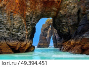 Playa las catedrales Catedrais beach in Ribadeo Galicia of Lugo Spain. Стоковое фото, агентство Ingram Publishing / Фотобанк Лори