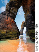 Playa las catedrales Catedrais beach in Ribadeo Galicia of Lugo Spain. Стоковое фото, агентство Ingram Publishing / Фотобанк Лори