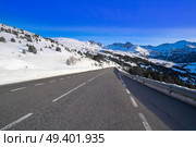 Andorra Grandvalira sector road to Pas de la Casa in Pyrenees mountains. Стоковое фото, агентство Ingram Publishing / Фотобанк Лори