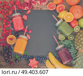 Fresh smoothy drink with igredients frame with copy space, retro toned. Fresh smoothy drink with igredients. Стоковое фото, агентство Ingram Publishing / Фотобанк Лори
