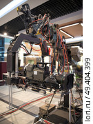 television crane. Shooting a TV show on the street. Стоковое фото, агентство Ingram Publishing / Фотобанк Лори