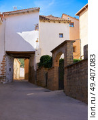 Arcos de las Salinas village in Valencia province of Spain. Стоковое фото, агентство Ingram Publishing / Фотобанк Лори