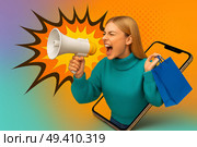 Девушка с длинными светлыми волосами в ярком бирюзовом свитере громко кричит в мегафон, держа в другой руке синие подарочные пакеты. Она как будто выходит из экрана смартфона, создавая эффект 3D-прорыва. На заднем фоне — яркий комиксный «взрыв» в жёлто-оранжевых тонах. Изображение символизирует силу голоса, онлайн-продвижение и маркетинг. Композиция динамичная, цветовая палитра насыщенная и контрастная. Стоковое AI-изображение, AI-художник Sergey Starostin / Фотобанк Лори