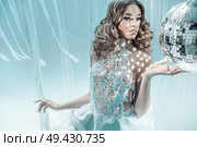 Fashion style picture of beautiful blond woman. Стоковое фото, агентство Ingram Publishing / Фотобанк Лори