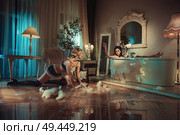 Conceptual picture of a customer yelling on a sensual maid. Стоковое фото, агентство Ingram Publishing / Фотобанк Лори