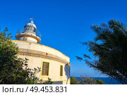 Oropesa de Mar lighthouse Faro in Castellon of Spain. Стоковое фото, агентство Ingram Publishing / Фотобанк Лори