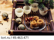 symbolic Christmas toys for the holiday spruce. Стоковое фото, агентство Ingram Publishing / Фотобанк Лори