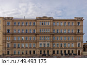 Главное управление путей сообщения и публичных зданий (левая часть) , 1861. Архитектор: Николай Павлович Гребёнка. Санкт-Петербург,  набережная реки Фонтанки, дом 117. Редакционное фото, фотограф Александр Селезнев / Фотобанк Лори
