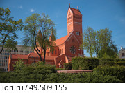 Belarussian Roman Catholic Church Of Saints Simon And Helen (Red Church) On Independence Square In Minsk, Belarus. Стоковое фото, агентство Ingram Publishing / Фотобанк Лори