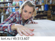 a craftswoman in her workshop. Стоковое фото, агентство Ingram Publishing / Фотобанк Лори
