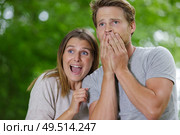 terrified couple in the countryside. Стоковое фото, агентство Ingram Publishing / Фотобанк Лори