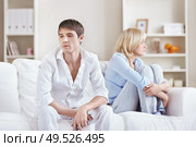 Quarreled love looking in different directions. Стоковое фото, агентство Ingram Publishing / Фотобанк Лори