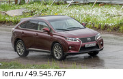 Автомобиль lexus rx. Редакционное фото, фотограф Анатолий Володин / Фотобанк Лори