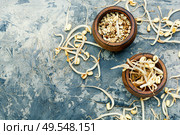 Set dry green bean and sprouts moong or mung.Pile of sprouted seeds of green gram. Sprout whole moong dal. Стоковое фото, агентство Ingram Publishing / Фотобанк Лори