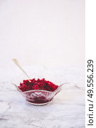 Delicious bowl of raspberry jelly. Стоковое фото, агентство Ingram Publishing / Фотобанк Лори