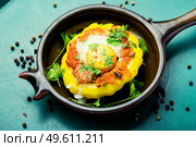 Squash stuffed with couscous and mushrooms. Baked patisson with shakshuka.Patty pan squash. Baked stuffed squash or patisson. Стоковое фото, агентство Ingram Publishing / Фотобанк Лори