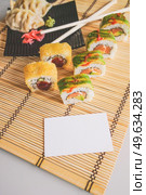 Fushion food of modern california roll and gyoza. Стоковое фото, агентство Ingram Publishing / Фотобанк Лори