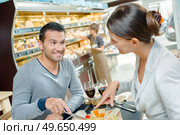 Cheese and wine for a change. Стоковое фото, агентство Ingram Publishing / Фотобанк Лори
