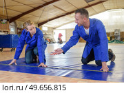 on the floor. Стоковое фото, агентство Ingram Publishing / Фотобанк Лори