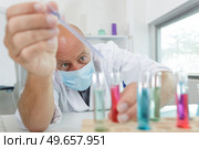 man worker made analysis at the laboratory. Стоковое фото, агентство Ingram Publishing / Фотобанк Лори