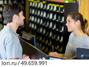 recreational area receptionist. Стоковое фото, агентство Ingram Publishing / Фотобанк Лори