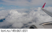 View from porthole on sky with clouds. Стоковое видео, видеограф Игорь Жоров / Фотобанк Лори