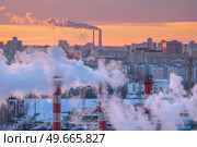 CHP minsk huge pipes with steam. Belarus. Стоковое фото, агентство Ingram Publishing / Фотобанк Лори