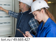 teaching the apprenticeship to read the ambient. Стоковое фото, агентство Ingram Publishing / Фотобанк Лори