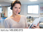 female customer service representative. Стоковое фото, агентство Ingram Publishing / Фотобанк Лори