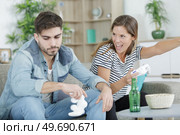 couple playing a video games. Стоковое фото, агентство Ingram Publishing / Фотобанк Лори