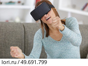 woman in the mask vr. Стоковое фото, агентство Ingram Publishing / Фотобанк Лори