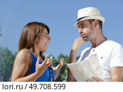 woman shouting because they got lost in the city. Стоковое фото, агентство Ingram Publishing / Фотобанк Лори