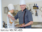 chef making a gaufre au chocolat. Стоковое фото, агентство Ingram Publishing / Фотобанк Лори