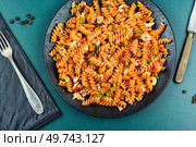 Mediterranean pasta or macaroni with seafood, pasta with mussels and shrimp on a plate.. Pasta with mussels and shrimp. Стоковое фото, агентство Ingram Publishing / Фотобанк Лори